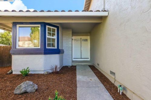 24091 Malibu Rd, Hayward, CA 94545-2035
