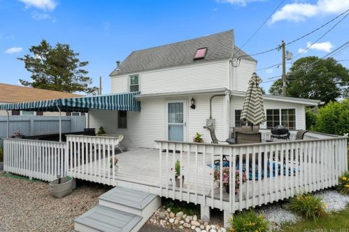 29 Prospect Ave, Niantic CT  06357-3008 exterior
