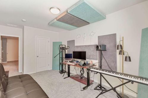 3861 Lake Sanctuary Way, Atlanta GA  30349-1984 exterior