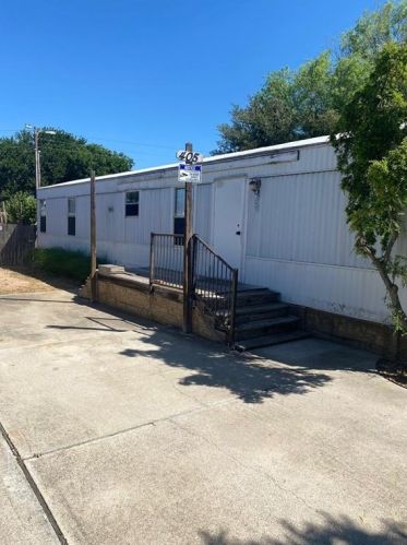 405 Park St, Cedar Park, TX 78613-3054