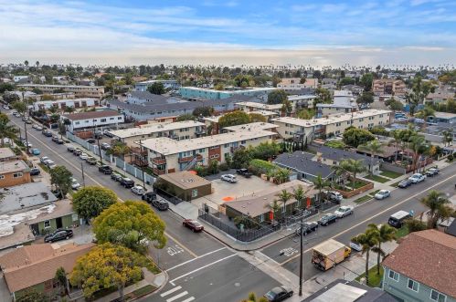1249 Division St, Oceanside, CA 92054-3214