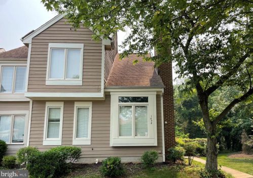 1038 Trevino Ln, Herndon, VA 20170-3450