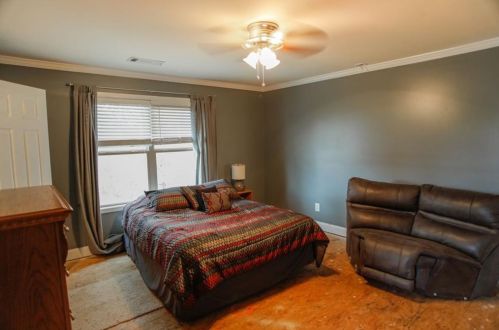 806 Low Fls Ct, Jefferson GA  30549-7943 exterior