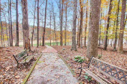 271 Riverbend Rd, Lavonia, GA 30553-2175