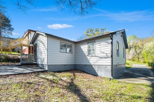 123 Dahlia Ave, Atlanta GA  30314-1207 exterior