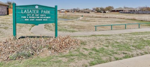 8232 Rnch Hand Trl, Fort Worth TX  76131-5365 exterior