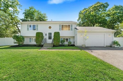 38 Bayonne Ave, Warwick, RI 02889-8753