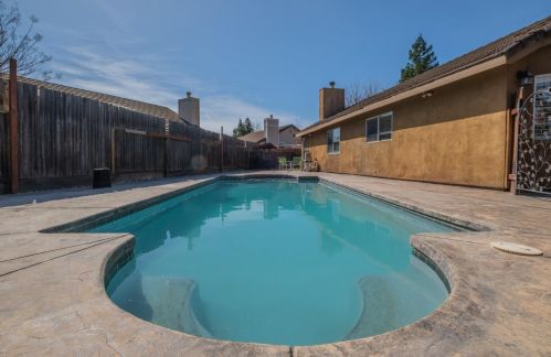 9478 Hidden Hollow Ct, Elk Grove, CA 95758-1160