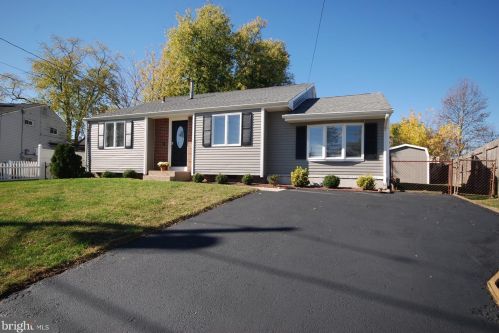 20 Hastings Rd, Trenton, NJ 08620-1522