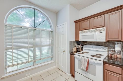 5724 Northfield Dr, Fort Worth TX  76179-3750 exterior