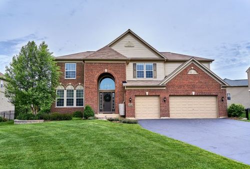 4054 Diana Ct, Carpentersville, IL 60110-3469