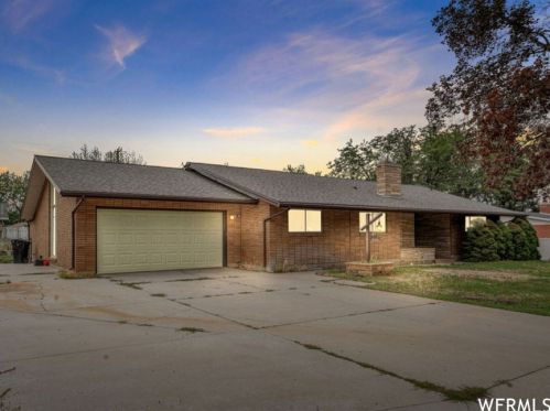 165 1000, Perry UT 84302-1541 exterior