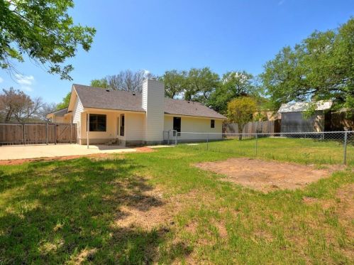 8302 Farmington Ct, Austin TX  78736-1744 exterior