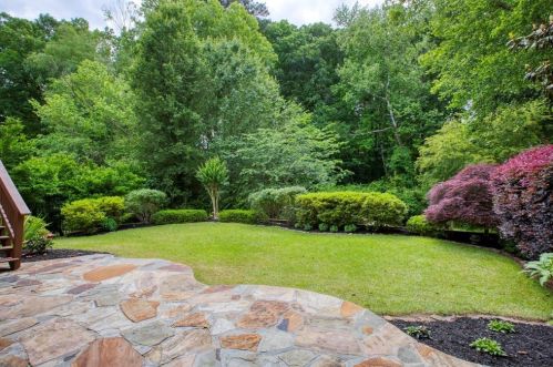 2527 Brookline Cir, Atlanta GA  30319-3690 exterior