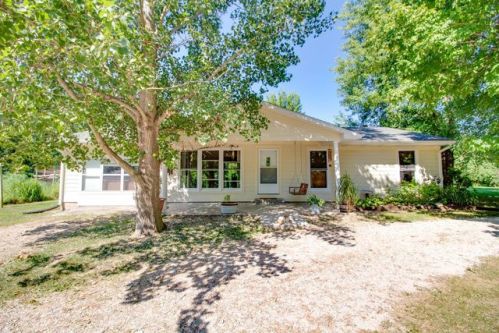 16672 Liberty Ridge Rd, Otterville, IL 62037-2070