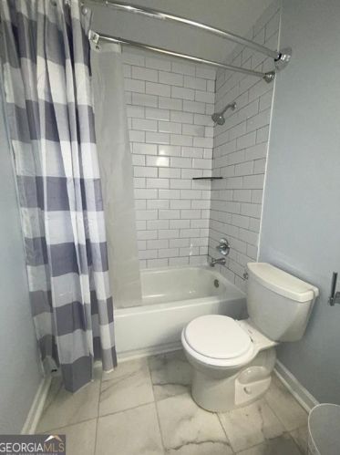 71 Montre Sq, Atlanta GA  30327-4044 exterior