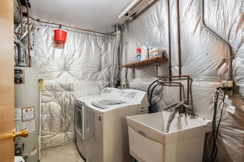 9146 Fidelis Dr, Cincinnati OH 45242-7431 exterior