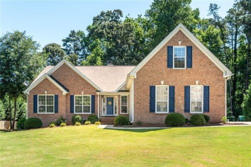 2834 Superior Dr, Dacula, GA 30019-3430