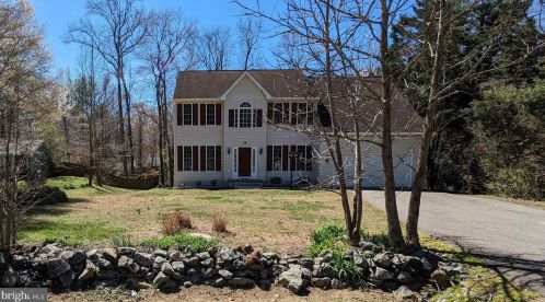 1915 Stoney Creek Dr, Fredericksburg, VA 22407-1326