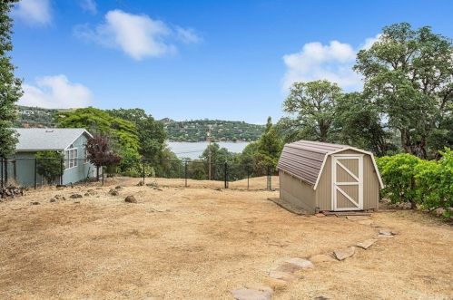 17090 Knollview Dr, Middletown, CA 95467-8052