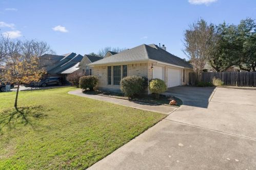 11428 Carnelian Dr, Austin, TX 78739-4381