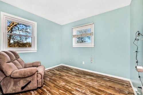 8459 Fernwell Dr, Cincinnati OH 45231-5747 exterior