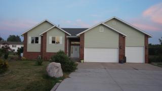 5111 Flatrock Loop, Bismarck, ND 58503-8927
