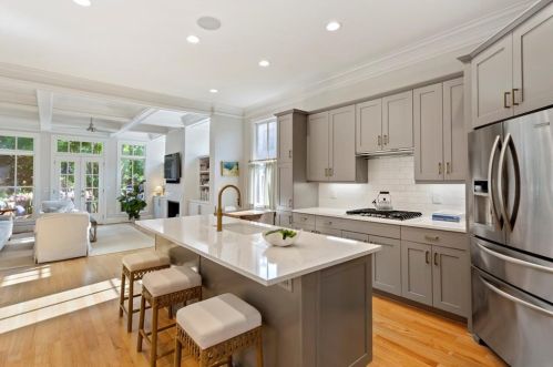 33 Honour Ave, Atlanta, GA 30305-1119