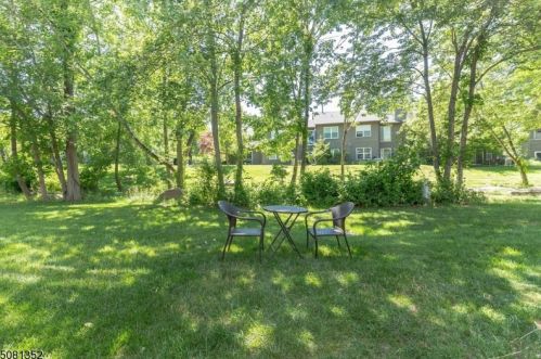 6 Brookline Ct, Princeton NJ  08540-1741 exterior