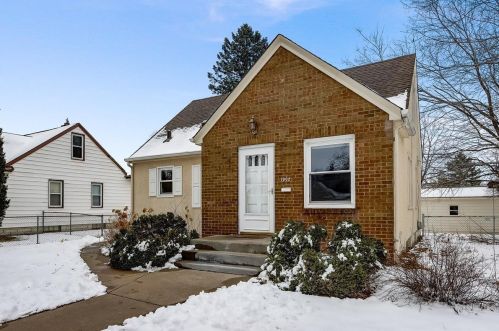 1962 Hawthorne Ave, Saint Paul, MN 55119-3242