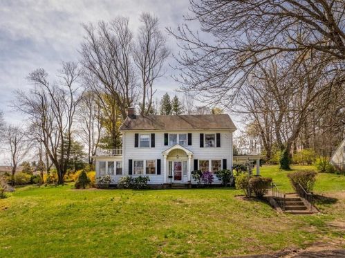 64 Valentine Cir, Warwick, RI 02886-9114