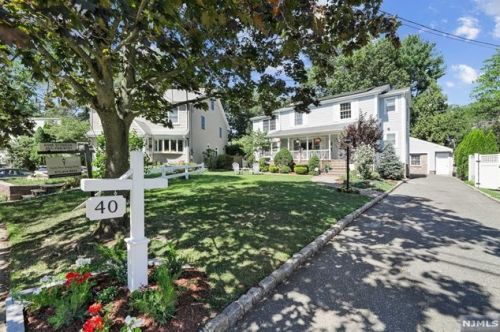 40 Golf Rd, Bloomfield, NJ 07003-3119