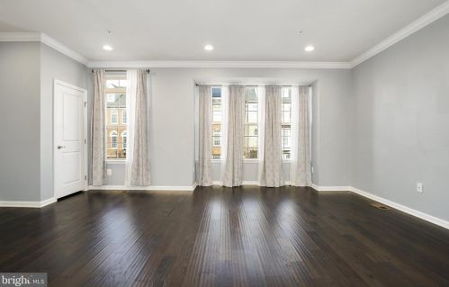 1605 Regent Manor Ct, Silver Spring MD 20904-2270 exterior