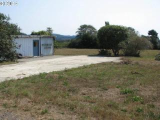 15763 Pedrioli Dr, Harbor, OR 97415-9581