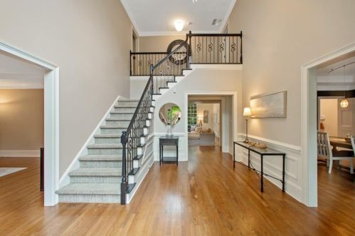 861 Chestnut Lake Dr, Marietta, GA 30068-4218
