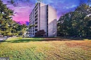 2100 Washington Ave, Silver Spring MD 20910-2649 exterior