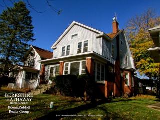 238 Gillett Ave, Waukegan, IL 60085-2014