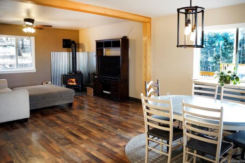114 Jenwood Dr, Twin Rock, CO 80816-8005