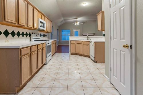 4632 Buffalo Bend Pl, Fort Worth, TX 76137-6157