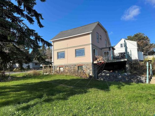 902 Lake Ave, Duluth, MN 55802-2406