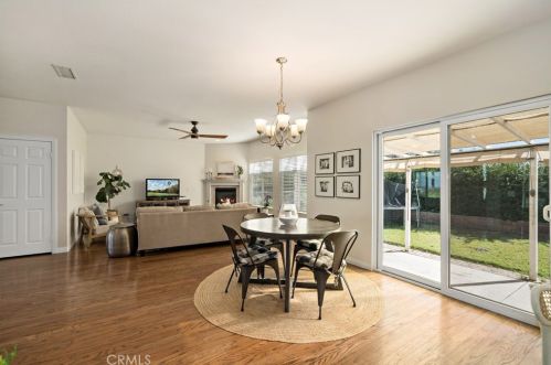 14289 Meadowlands Dr, Riverside CA  92503-9740 exterior