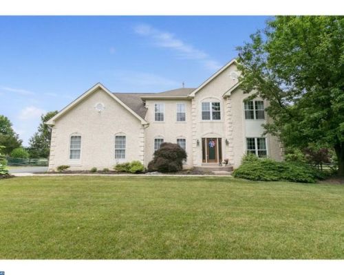 32 Sheffield Dr, Columbus, NJ 08022-9550