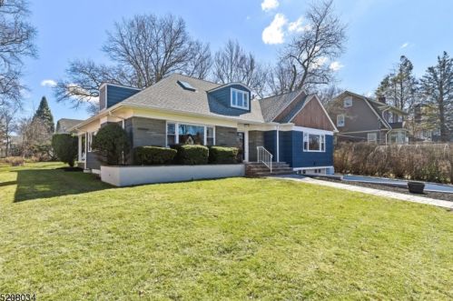 8 Suffolk Ave, Maplewood NJ  07040-1712 exterior