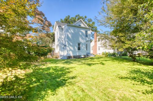 53 Mead Ave, Greenwich CT  06830-6812 exterior