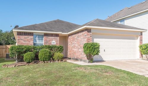 2025 Briar Grove Dr, Conroe TX  77301-2237 exterior