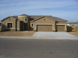 3218 Desert Ln, Laveen, AZ 85339-3831