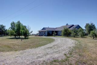 5301 Beverly Dr, Longmont, CO 80513-8651