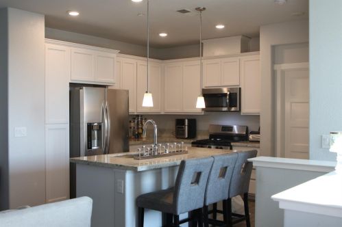 4218 Ocean Ln, Elk Grove, CA 95757