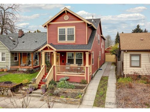 857 Winchell St, Portland, OR 97217-1141