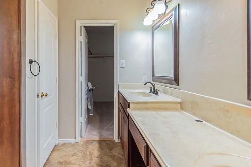 7317 Cross Keys Dr, Fort Worth TX  76182-6059 exterior